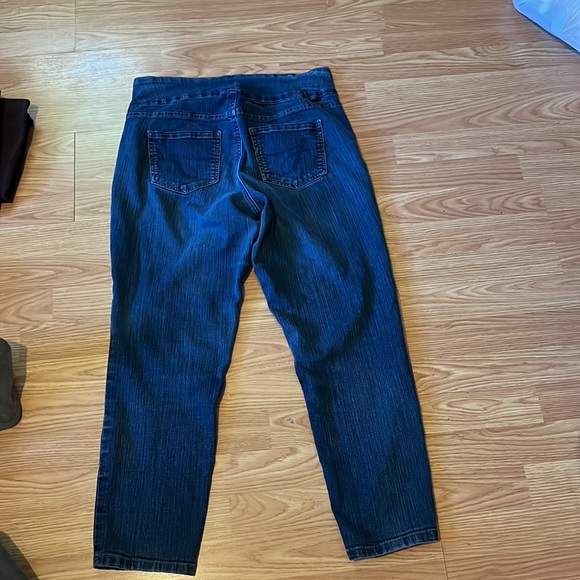 Jeans - Picture 4 of 4